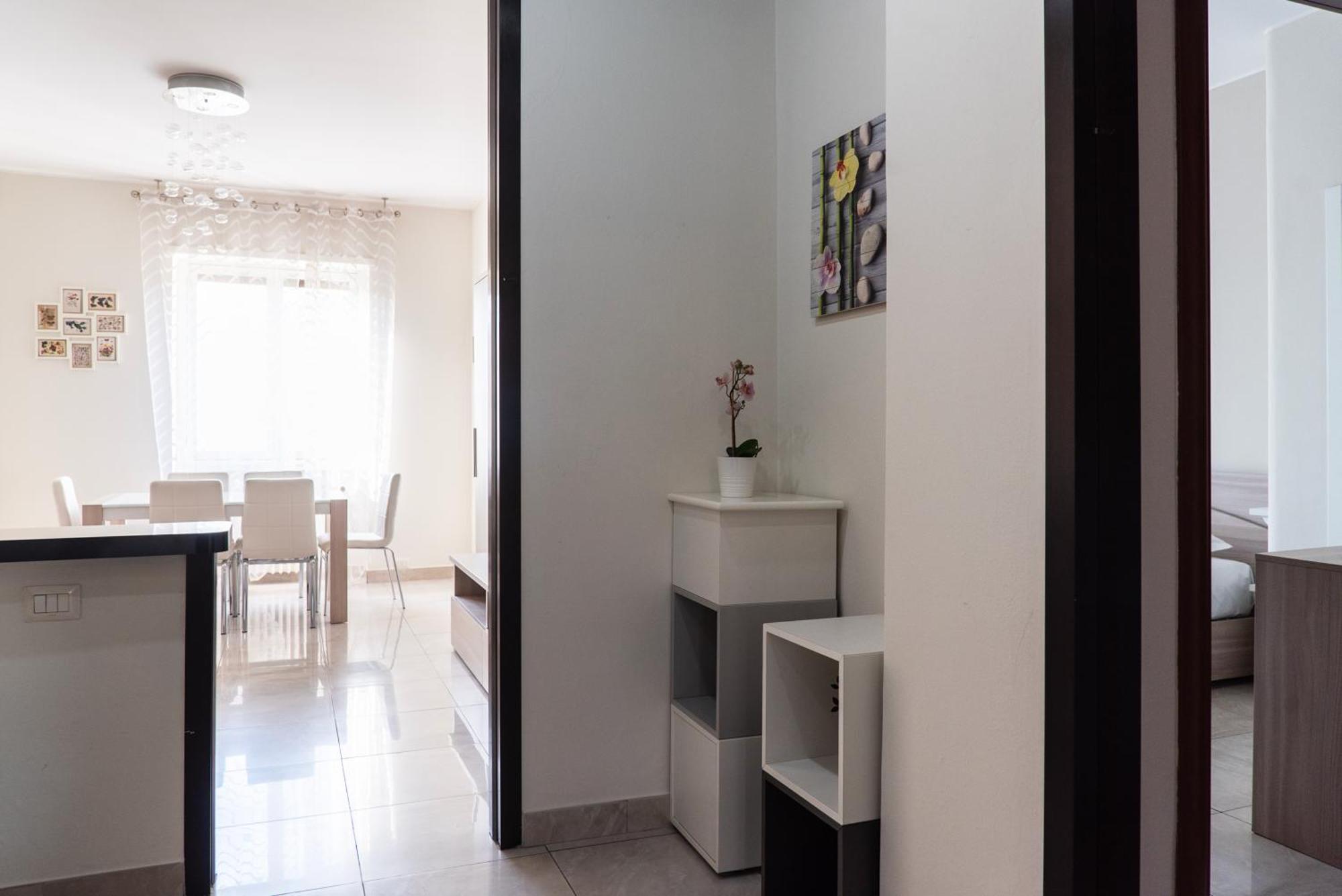 Youhosty - Populonia 10 Milan