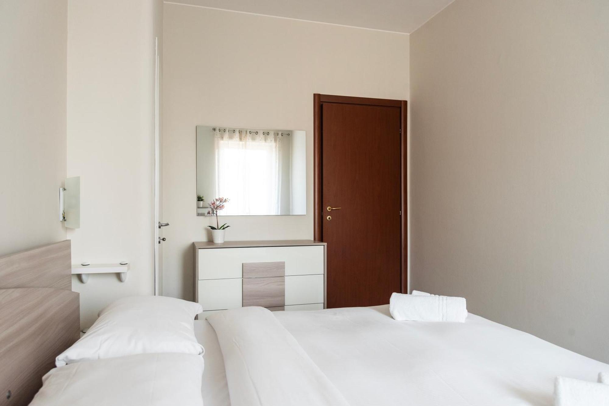 Youhosty - Populonia 10 *